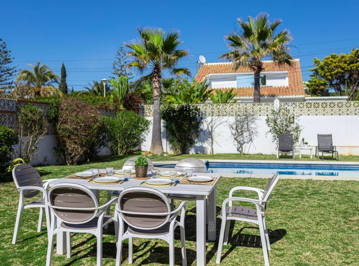 Charming Villa On The Seafront Марбелья Екстер'єр фото
